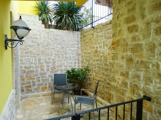 Apartments Julia Pula 0*,  Croatia